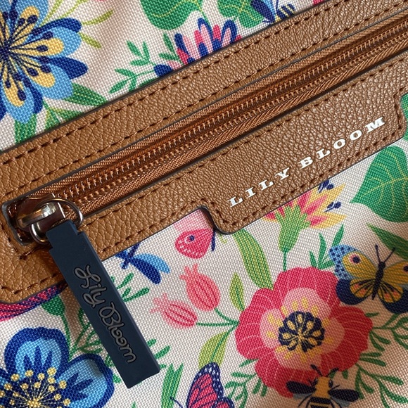 Lily Bloom Floral Design Canvas Shoulder Bag - Picture 3 of 4